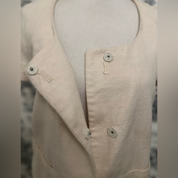 Banana Republic womens 100% linen short sleeve jacket. Size Small Cream - Picture 4 of 7